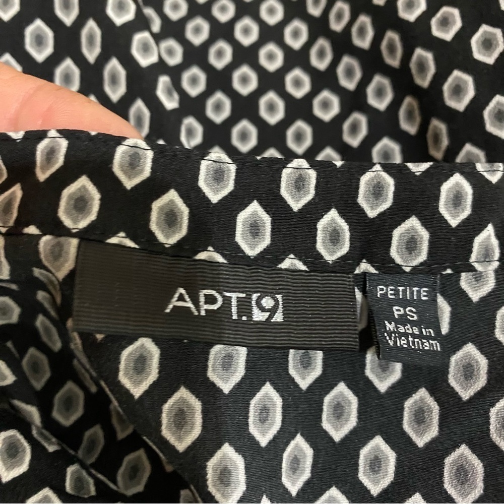 Express Diamond Pattern Black & Gray Design Long Sleeve Collarless Button Down - Picture 3 of 6